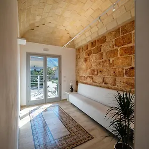 Butiko , Castelluzzo Italia